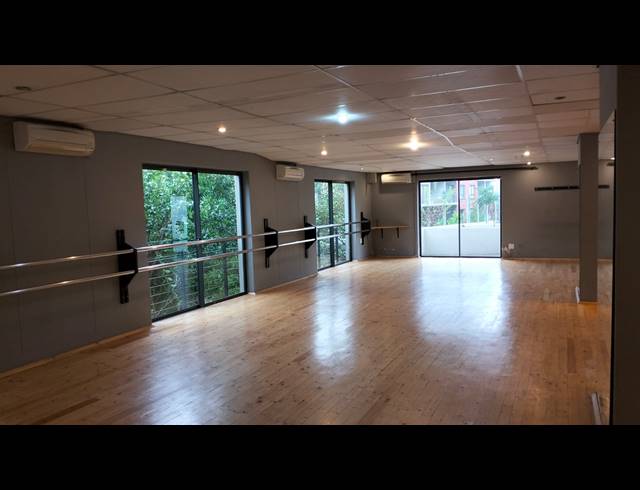 138M² RETAIL TO LET IN TYGERFALLS